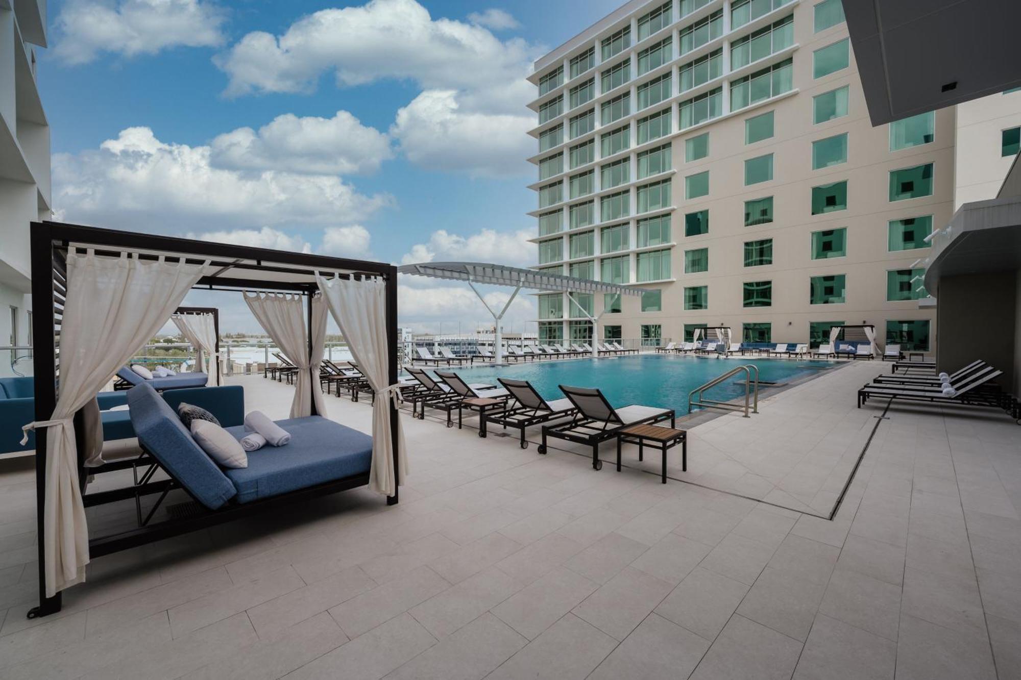 Marriott Fort Lauderdale Airport Дания-Бич Экстерьер фото